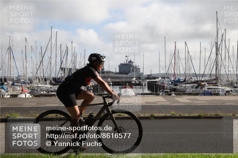 17.08.2025 - KN Förde Triathlon 2025 Yannick Fuchs http://msf.ph/oto/8616577 17.08.2025 09:35:48 Radfahren 135, 140, 142, 231 meine-sportfotos.de