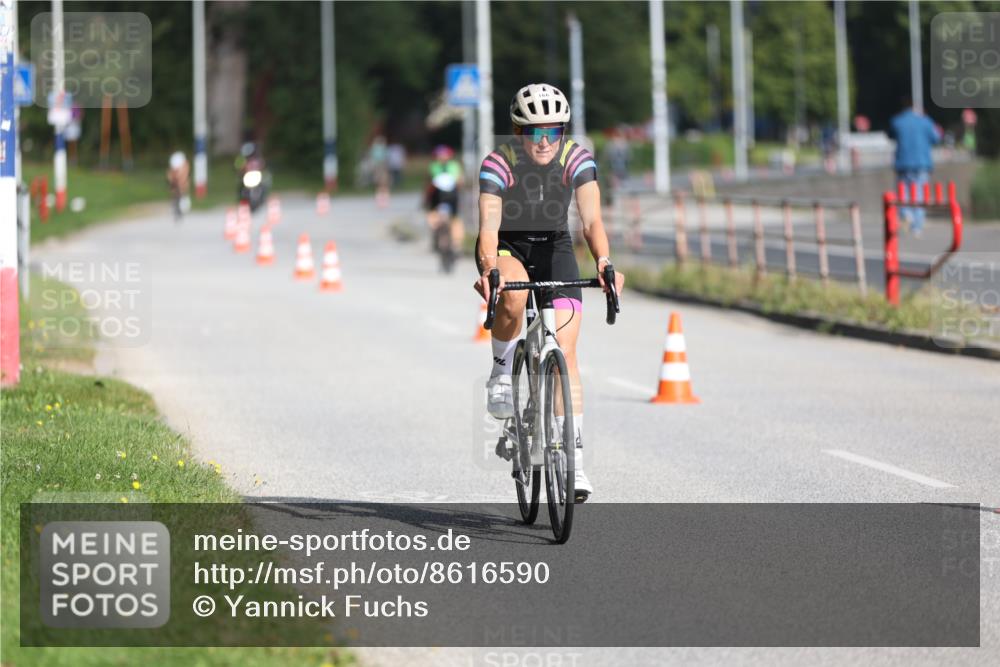 17.08.2025 - KN Förde Triathlon 2025 Yannick Fuchs http://msf.ph/oto/8616590 17.08.2025 09:36:37 Radfahren 141, 166 meine-sportfotos.de