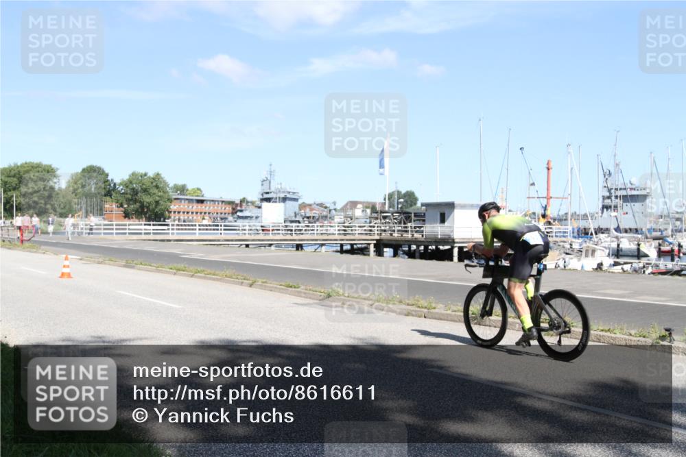 17.08.2025 - KN Förde Triathlon 2025 Yannick Fuchs http://msf.ph/oto/8616611 17.08.2025 11:37:50 Radfahren 320, 369, 384, 636 meine-sportfotos.de
