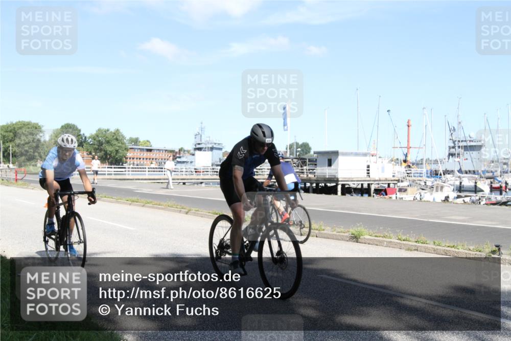 17.08.2025 - KN Förde Triathlon 2025 Yannick Fuchs http://msf.ph/oto/8616625 17.08.2025 11:38:05 Radfahren 285, 319, 337, 352, 359, 612, 622, 630 meine-sportfotos.de
