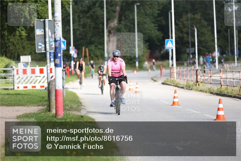 17.08.2025 - KN Förde Triathlon 2025 Yannick Fuchs http://msf.ph/oto/8616756 17.08.2025 09:37:30 Radfahren 106, 116, 158, 180, 189, 248, 251, 116 meine-sportfotos.de