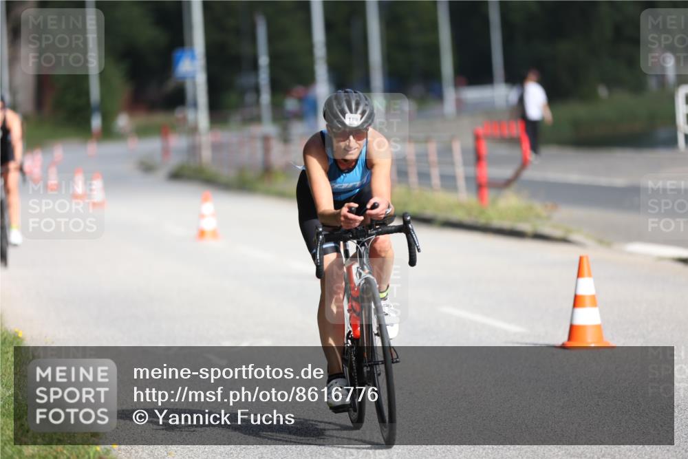 17.08.2025 - KN Förde Triathlon 2025 Yannick Fuchs http://msf.ph/oto/8616776 17.08.2025 09:37:35 Radfahren 106, 140, 158, 180, 189, 248, 251, 116 meine-sportfotos.de