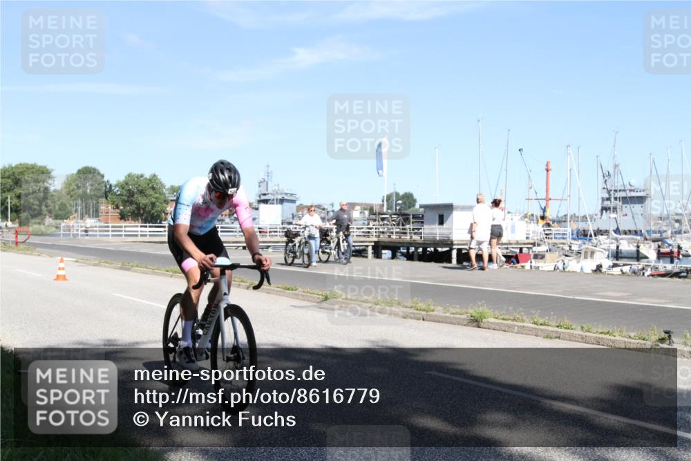 17.08.2025 - KN Förde Triathlon 2025 Yannick Fuchs http://msf.ph/oto/8616779 17.08.2025 11:40:31 Radfahren 335, 605, 620 meine-sportfotos.de