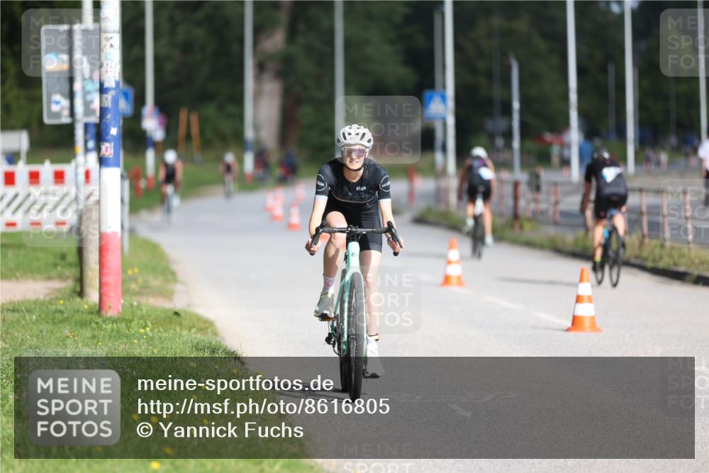 17.08.2025 - KN Förde Triathlon 2025 Yannick Fuchs http://msf.ph/oto/8616805 17.08.2025 09:37:42 Radfahren 140, 149, 158, 159, 161, 181, 106, 158, 180, 189, 248, 251 meine-sportfotos.de