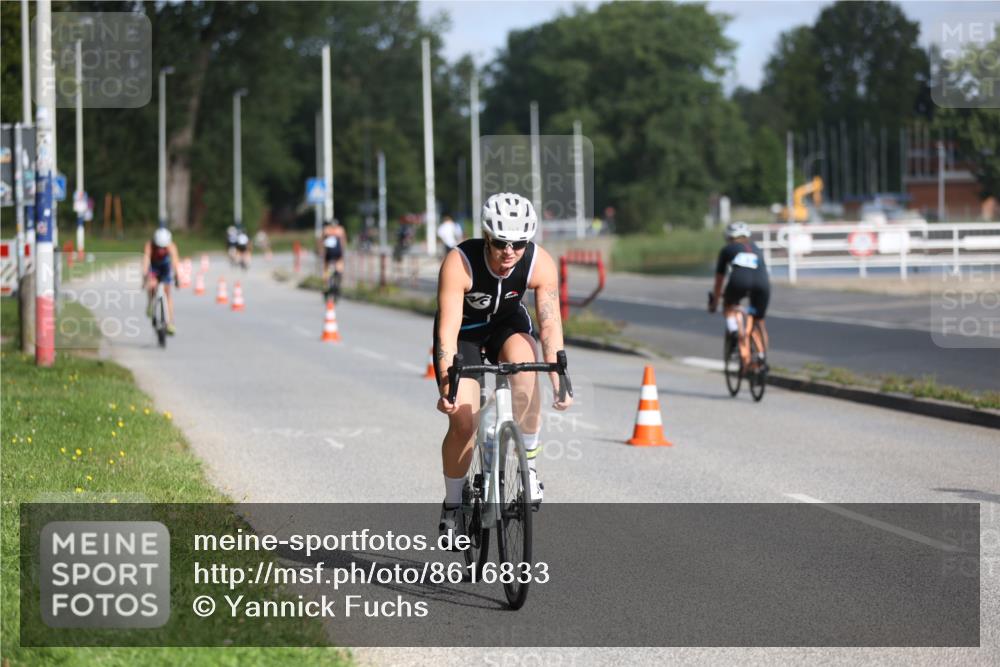 17.08.2025 - KN Förde Triathlon 2025 Yannick Fuchs http://msf.ph/oto/8616833 17.08.2025 09:37:50 Radfahren 109, 113, 121, 149, 159, 220, 228, 140, 161, 181 meine-sportfotos.de