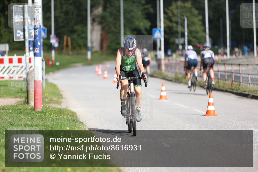 17.08.2025 - KN Förde Triathlon 2025 Yannick Fuchs http://msf.ph/oto/8616931 17.08.2025 09:38:16 Radfahren 169, 177, 254, 103, 192 meine-sportfotos.de