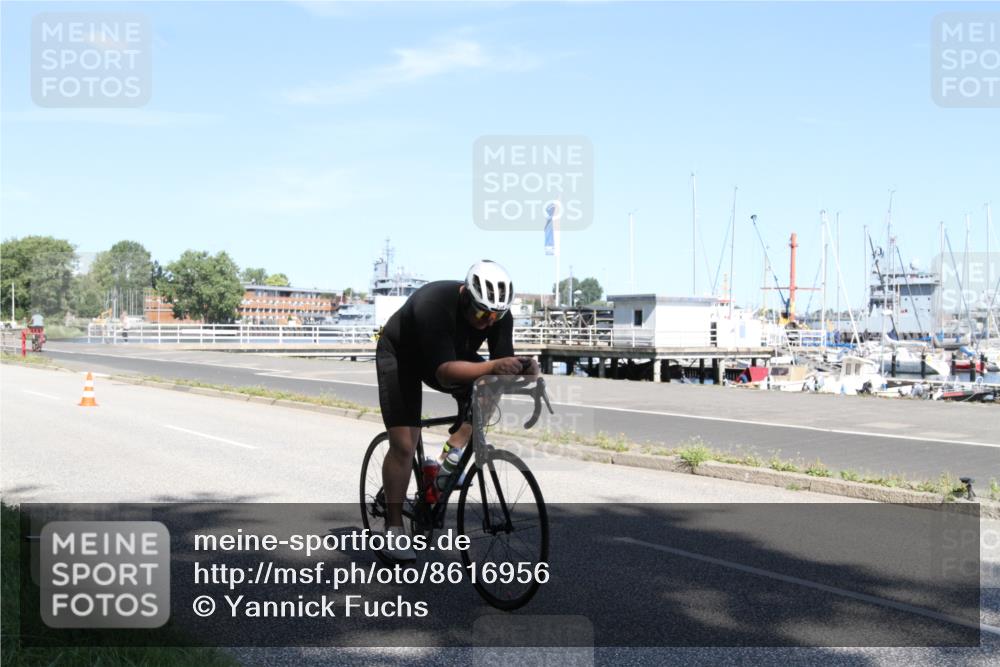 17.08.2025 - KN Förde Triathlon 2025 Yannick Fuchs http://msf.ph/oto/8616956 17.08.2025 11:43:41 Radfahren 334, 339 meine-sportfotos.de