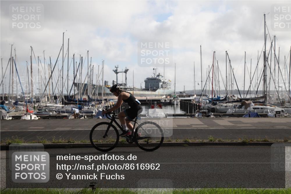 17.08.2025 - KN Förde Triathlon 2025 Yannick Fuchs http://msf.ph/oto/8616962 17.08.2025 09:40:12 Radfahren 108, 160, 169, 174, 186, 202, 254 meine-sportfotos.de