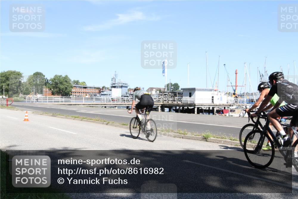 17.08.2025 - KN Förde Triathlon 2025 Yannick Fuchs http://msf.ph/oto/8616982 17.08.2025 11:43:57 Radfahren 311, 327, 338, 341, 348, 360, 362, 613, 632, 638 meine-sportfotos.de