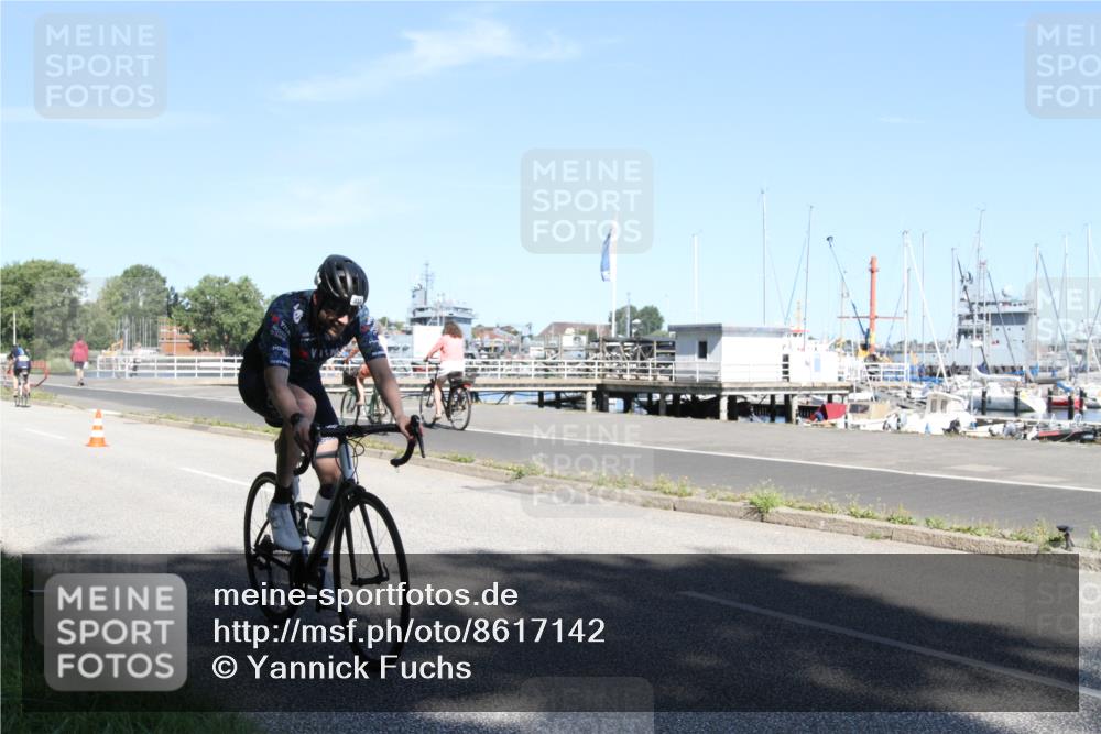 17.08.2025 - KN Förde Triathlon 2025 Yannick Fuchs http://msf.ph/oto/8617142 17.08.2025 11:46:16 Radfahren 328, 329, 330, 350, 371, 609 meine-sportfotos.de