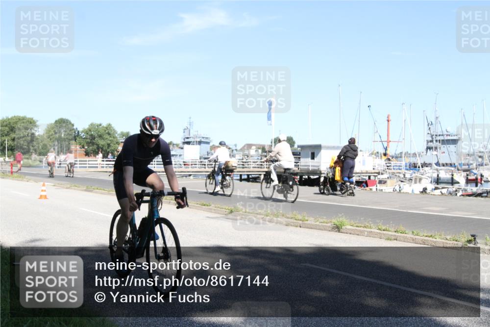 17.08.2025 - KN Förde Triathlon 2025 Yannick Fuchs http://msf.ph/oto/8617144 17.08.2025 11:46:21 Radfahren 330, 356 meine-sportfotos.de