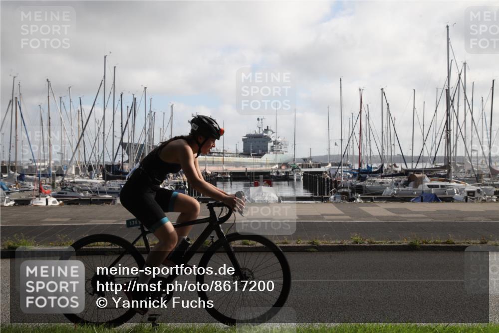 17.08.2025 - KN Förde Triathlon 2025 Yannick Fuchs http://msf.ph/oto/8617200 17.08.2025 09:42:14 Radfahren 111, 125, 127, 148, 174, 186, 202, 205, 208, 215, 218, 219, 242 meine-sportfotos.de