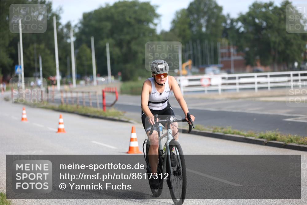 17.08.2025 - KN Förde Triathlon 2025 Yannick Fuchs http://msf.ph/oto/8617312 17.08.2025 09:39:54 Radfahren 103, 136, 153, 160, 183, 192, 220, 245, 250, 103, 149 meine-sportfotos.de