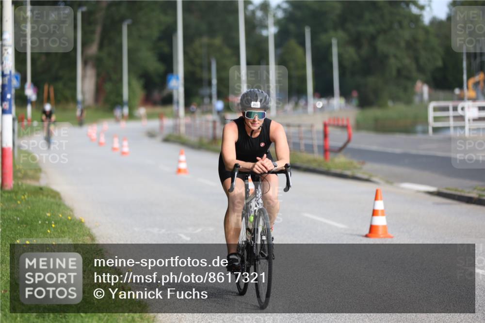 17.08.2025 - KN Förde Triathlon 2025 Yannick Fuchs http://msf.ph/oto/8617321 17.08.2025 09:39:56 Radfahren 136, 153, 160, 183, 186, 220, 245, 250, 103, 149, 192, 220 meine-sportfotos.de