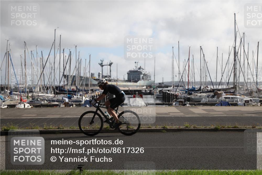 17.08.2025 - KN Förde Triathlon 2025 Yannick Fuchs http://msf.ph/oto/8617326 17.08.2025 09:43:33 Radfahren 105, 152, 190, 210, 235, 237, 253 meine-sportfotos.de