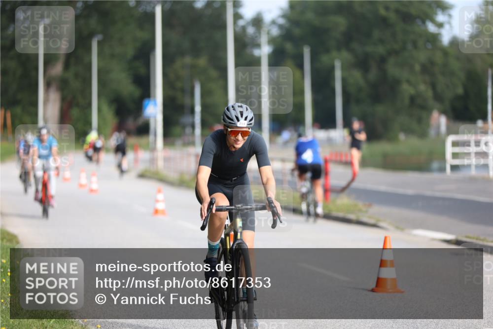 17.08.2025 - KN Förde Triathlon 2025 Yannick Fuchs http://msf.ph/oto/8617353 17.08.2025 09:40:11 Radfahren 108, 125, 169, 174, 202, 254, 160, 186 meine-sportfotos.de