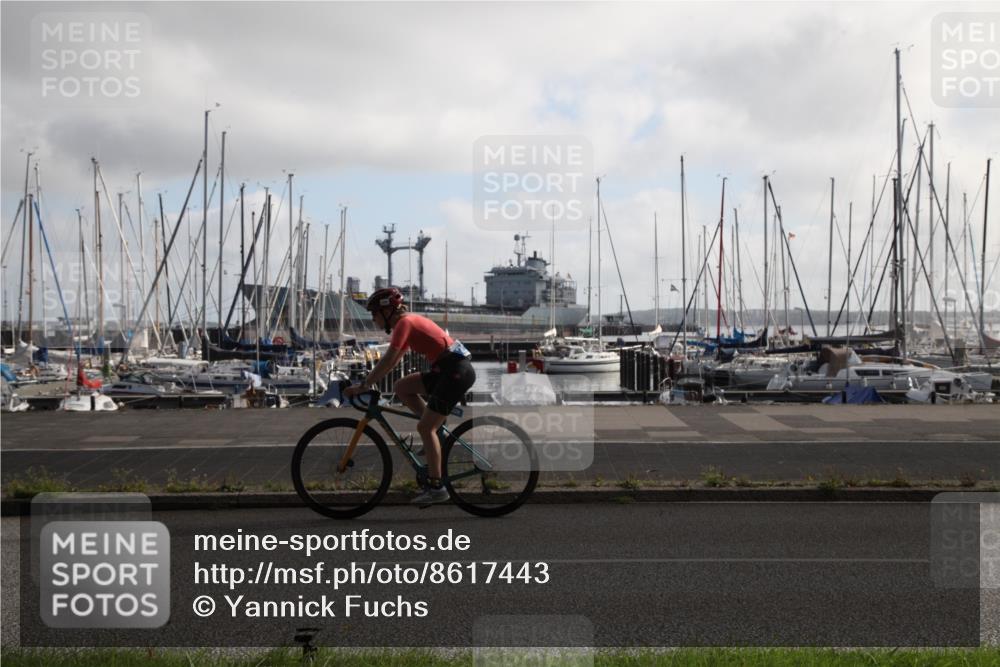 17.08.2025 - KN Förde Triathlon 2025 Yannick Fuchs http://msf.ph/oto/8617443 17.08.2025 09:44:36 Radfahren 225, 246 meine-sportfotos.de