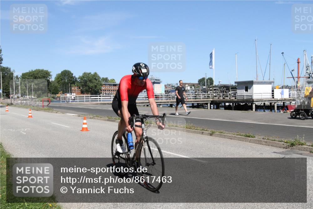 17.08.2025 - KN Förde Triathlon 2025 Yannick Fuchs http://msf.ph/oto/8617463 17.08.2025 11:56:01 Radfahren 344, 355 meine-sportfotos.de
