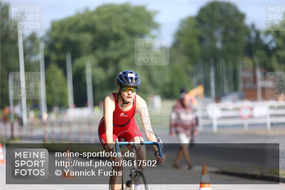 17.08.2025 - KN Förde Triathlon 2025 Yannick Fuchs http://msf.ph/oto/8617502 17.08.2025 09:40:55 Radfahren 119, 172, 211, 199 meine-sportfotos.de