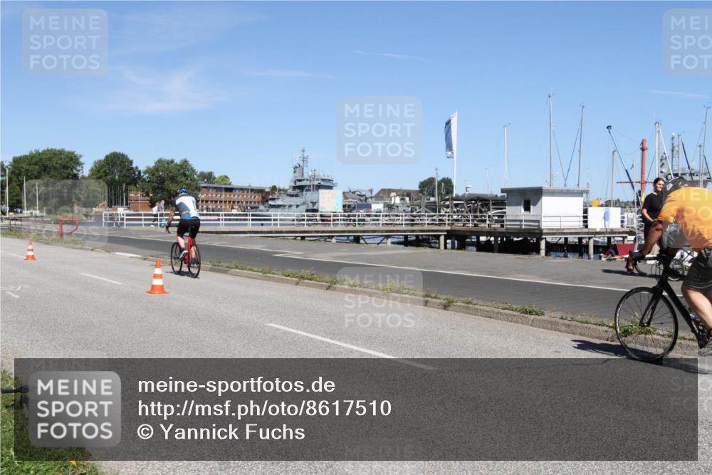 17.08.2025 - KN Förde Triathlon 2025 Yannick Fuchs http://msf.ph/oto/8617510 17.08.2025 11:59:43 Radfahren 363, 367 meine-sportfotos.de