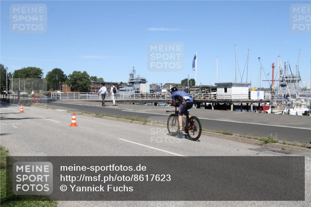 17.08.2025 - KN Förde Triathlon 2025 Yannick Fuchs http://msf.ph/oto/8617623 17.08.2025 12:45:03 Radfahren 402, 418 meine-sportfotos.de