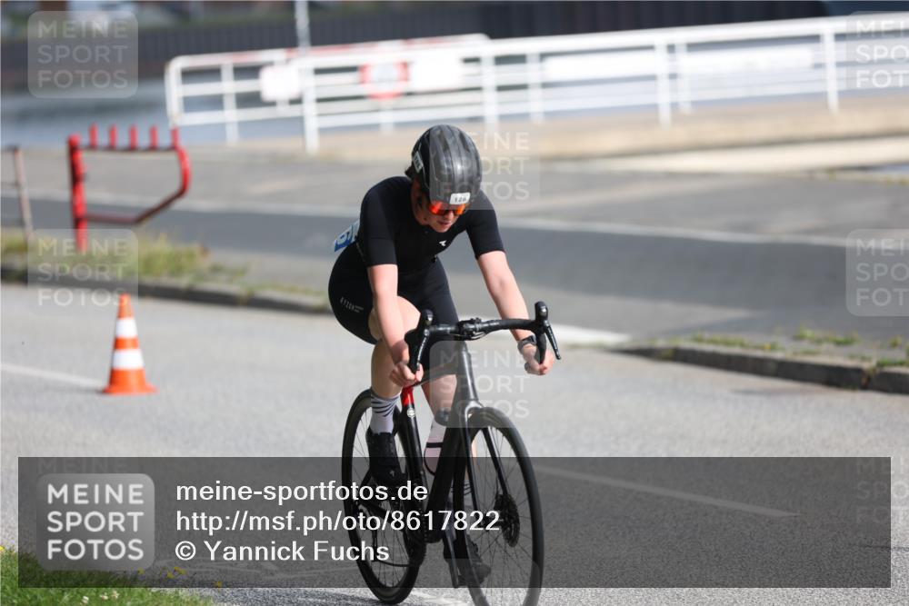 17.08.2025 - KN Förde Triathlon 2025 Yannick Fuchs http://msf.ph/oto/8617822 17.08.2025 09:43:23 Radfahren 105, 126, 190, 197, 210, 235, 253, 170, 216 meine-sportfotos.de