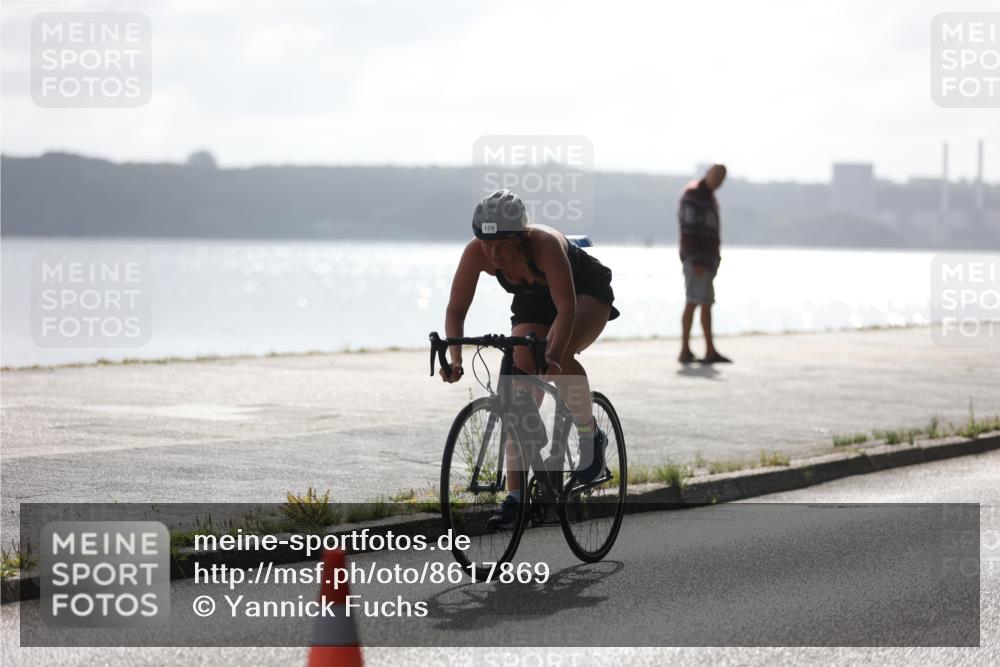 17.08.2025 - KN Förde Triathlon 2025 Yannick Fuchs http://msf.ph/oto/8617869 17.08.2025 09:43:45 Radfahren 111, 127, 128, 148, 215, 244, 130, 138 meine-sportfotos.de