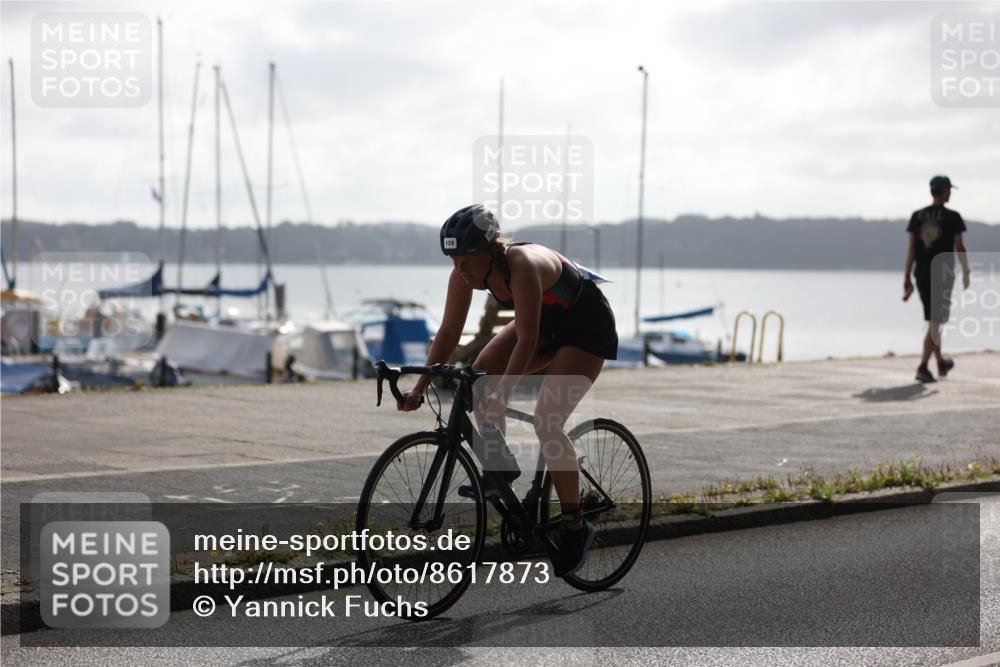 17.08.2025 - KN Förde Triathlon 2025 Yannick Fuchs http://msf.ph/oto/8617873 17.08.2025 09:43:45 Radfahren 111, 127, 128, 148, 215, 244, 130, 138 meine-sportfotos.de
