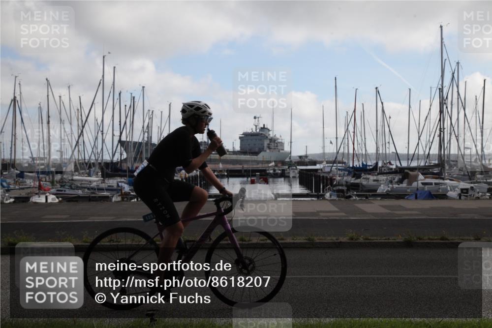 17.08.2025 - KN Förde Triathlon 2025 Yannick Fuchs http://msf.ph/oto/8618207 17.08.2025 09:53:24 Radfahren 125, 167, 172, 208, 218 meine-sportfotos.de