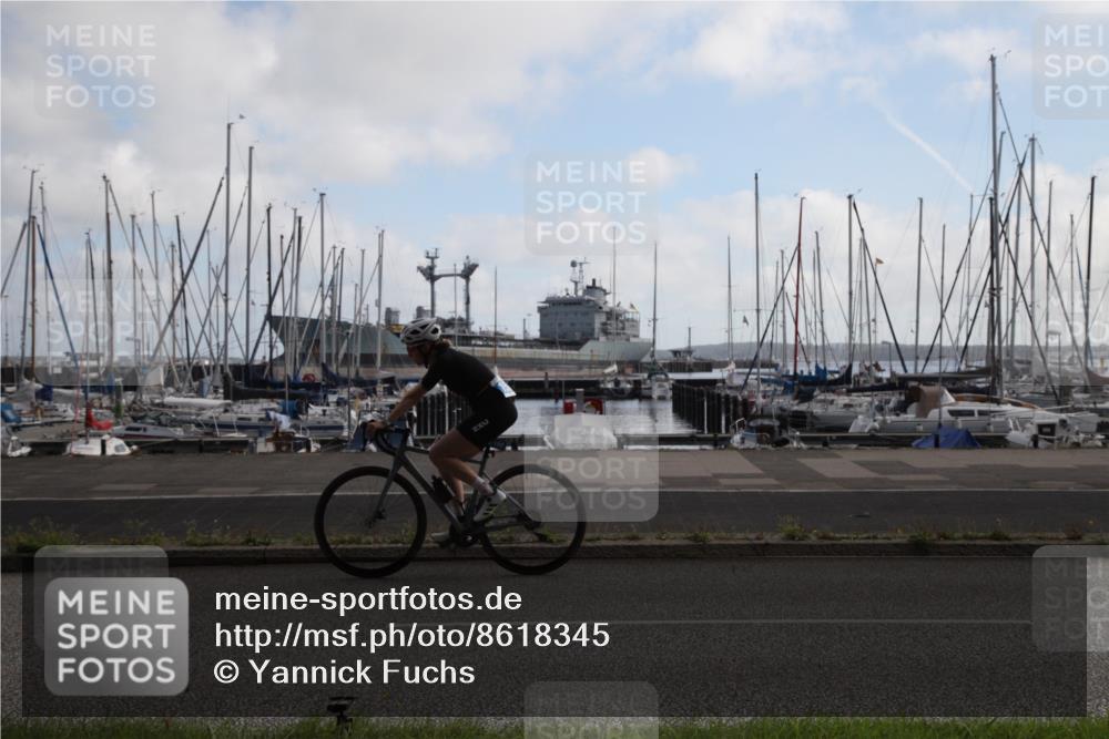 17.08.2025 - KN Förde Triathlon 2025 Yannick Fuchs http://msf.ph/oto/8618345 17.08.2025 09:56:05 Radfahren 102, 128, 150 meine-sportfotos.de