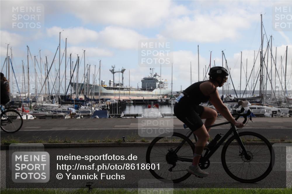 17.08.2025 - KN Förde Triathlon 2025 Yannick Fuchs http://msf.ph/oto/8618601 17.08.2025 10:03:33 Radfahren 149, 158, 183, 202, 213, 215, 223, 242 meine-sportfotos.de
