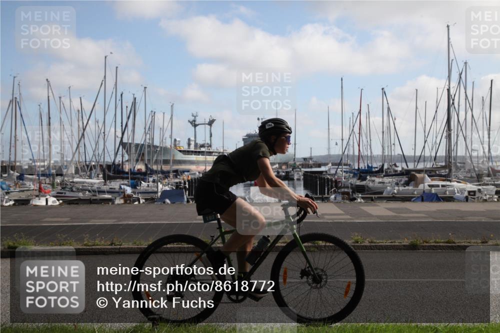 17.08.2025 - KN Förde Triathlon 2025 Yannick Fuchs http://msf.ph/oto/8618772 17.08.2025 10:07:52 Radfahren  meine-sportfotos.de