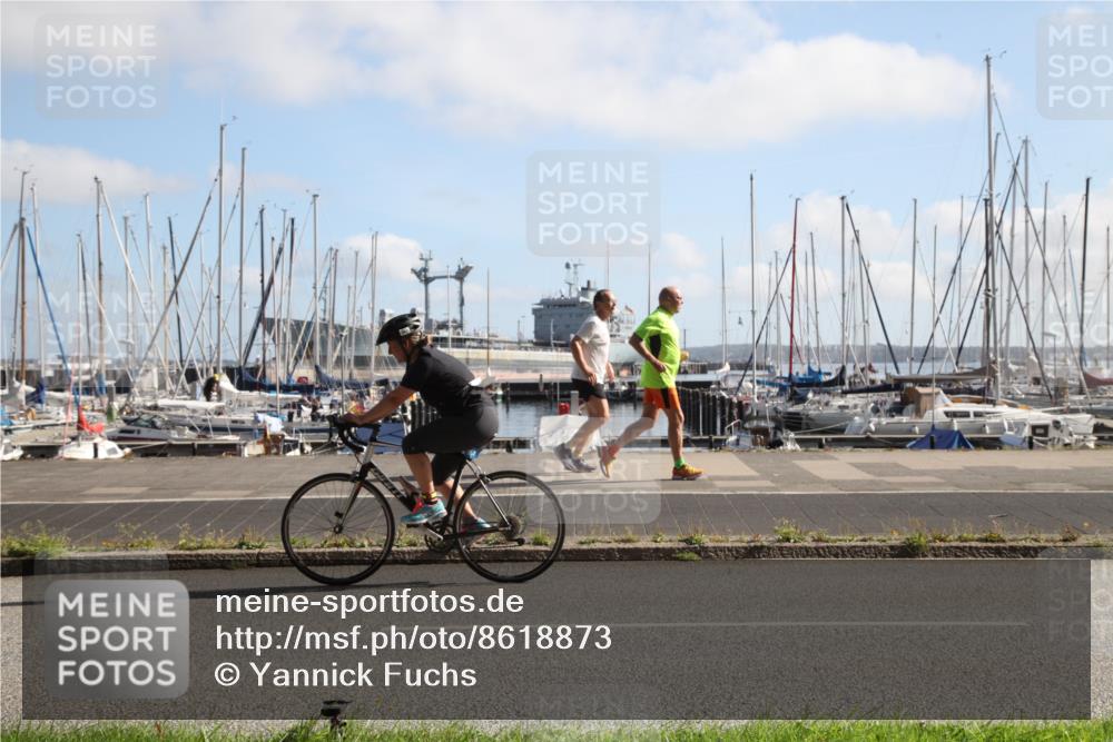 17.08.2025 - KN Förde Triathlon 2025 Yannick Fuchs http://msf.ph/oto/8618873 17.08.2025 10:16:40 Radfahren  meine-sportfotos.de