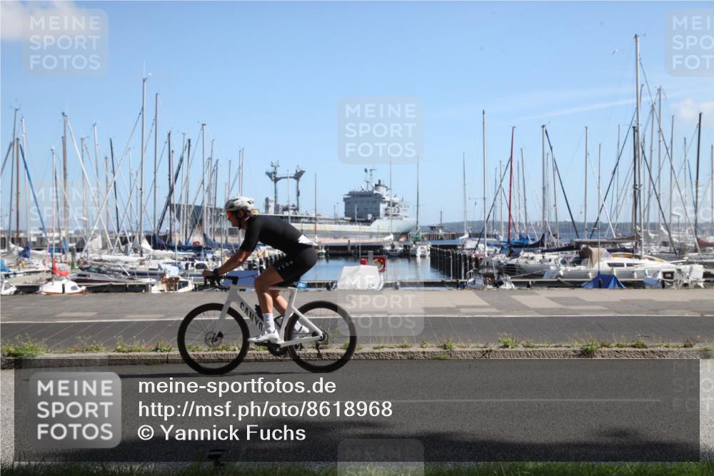 17.08.2025 - KN Förde Triathlon 2025 Yannick Fuchs http://msf.ph/oto/8618968 17.08.2025 11:03:10 Radfahren 263, 269, 273, 278, 280, 287 meine-sportfotos.de