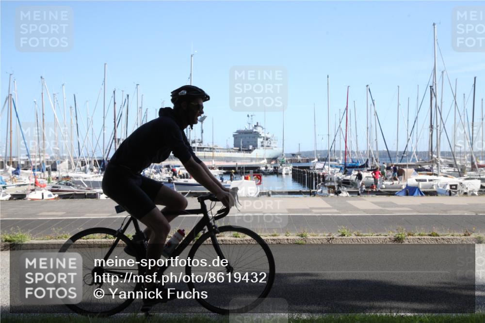 17.08.2025 - KN Förde Triathlon 2025 Yannick Fuchs http://msf.ph/oto/8619432 17.08.2025 11:14:30 Radfahren 263, 288, 306, 337, 614 meine-sportfotos.de
