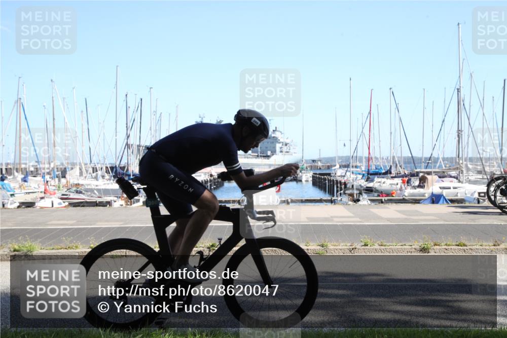 17.08.2025 - KN Förde Triathlon 2025 Yannick Fuchs http://msf.ph/oto/8620047 17.08.2025 11:26:38 Radfahren 297, 300, 328, 373, 621 meine-sportfotos.de