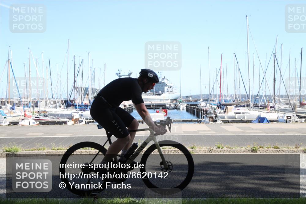 17.08.2025 - KN Förde Triathlon 2025 Yannick Fuchs http://msf.ph/oto/8620142 17.08.2025 11:31:00 Radfahren 270, 324, 334, 604 meine-sportfotos.de
