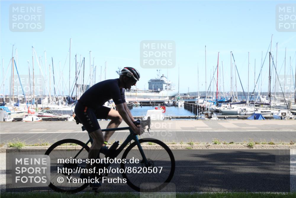 17.08.2025 - KN Förde Triathlon 2025 Yannick Fuchs http://msf.ph/oto/8620507 17.08.2025 11:46:21 Radfahren 330, 356 meine-sportfotos.de