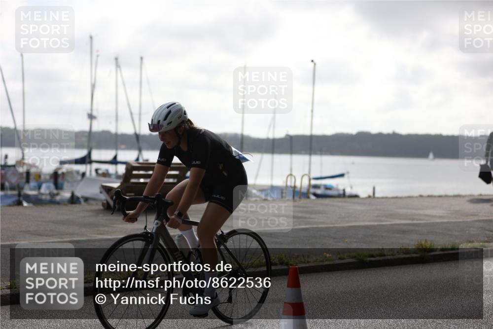 17.08.2025 - KN Förde Triathlon 2025 Yannick Fuchs http://msf.ph/oto/8622536 17.08.2025 09:49:35 Radfahren 110, 140, 153, 158, 179, 185, 240, 241, 153, 158, 173, 181, 185, 240 meine-sportfotos.de