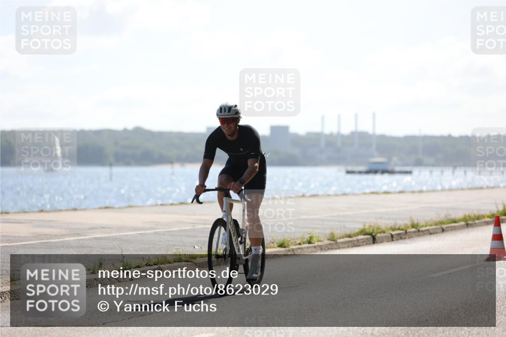 17.08.2025 - KN Förde Triathlon 2025 Yannick Fuchs http://msf.ph/oto/8623029 17.08.2025 11:12:57 Radfahren 263, 267, 339, 348, 351, 372, 610, 611, 349, 360, 606 meine-sportfotos.de