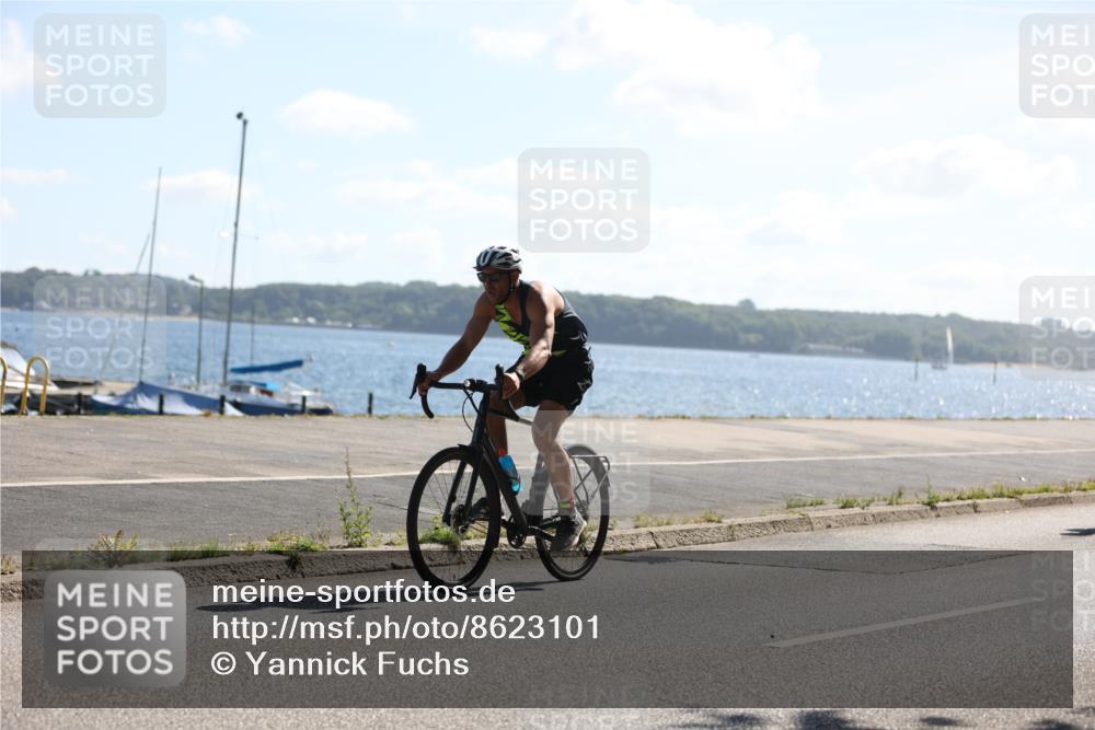 17.08.2025 - KN Förde Triathlon 2025 Yannick Fuchs http://msf.ph/oto/8623101 17.08.2025 11:13:24 Radfahren 287, 329, 330, 345, 353, 362, 374, 377, 380, 613, 619, 625, 638, 272, 330, 341, 621 meine-sportfotos.de