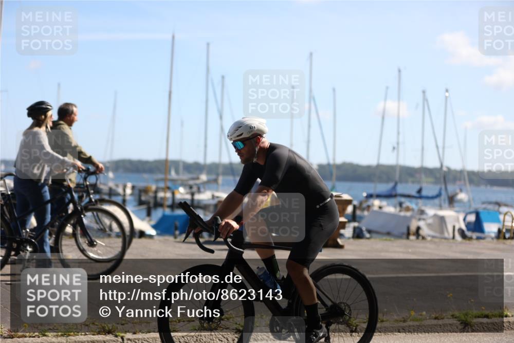 17.08.2025 - KN Förde Triathlon 2025 Yannick Fuchs http://msf.ph/oto/8623143 17.08.2025 11:13:33 Radfahren 281, 287, 329, 362, 374, 329, 345, 377, 380, 625, 638 meine-sportfotos.de