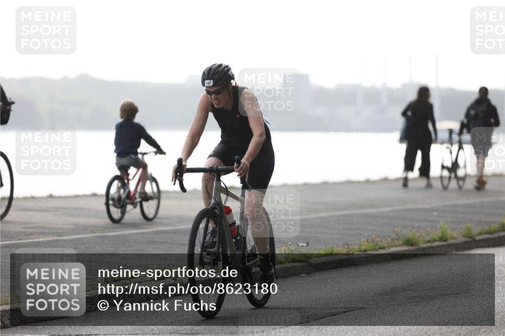 17.08.2025 - KN Förde Triathlon 2025 Yannick Fuchs http://msf.ph/oto/8623180 17.08.2025 09:56:08 Radfahren 102, 168, 197, 128, 150 meine-sportfotos.de