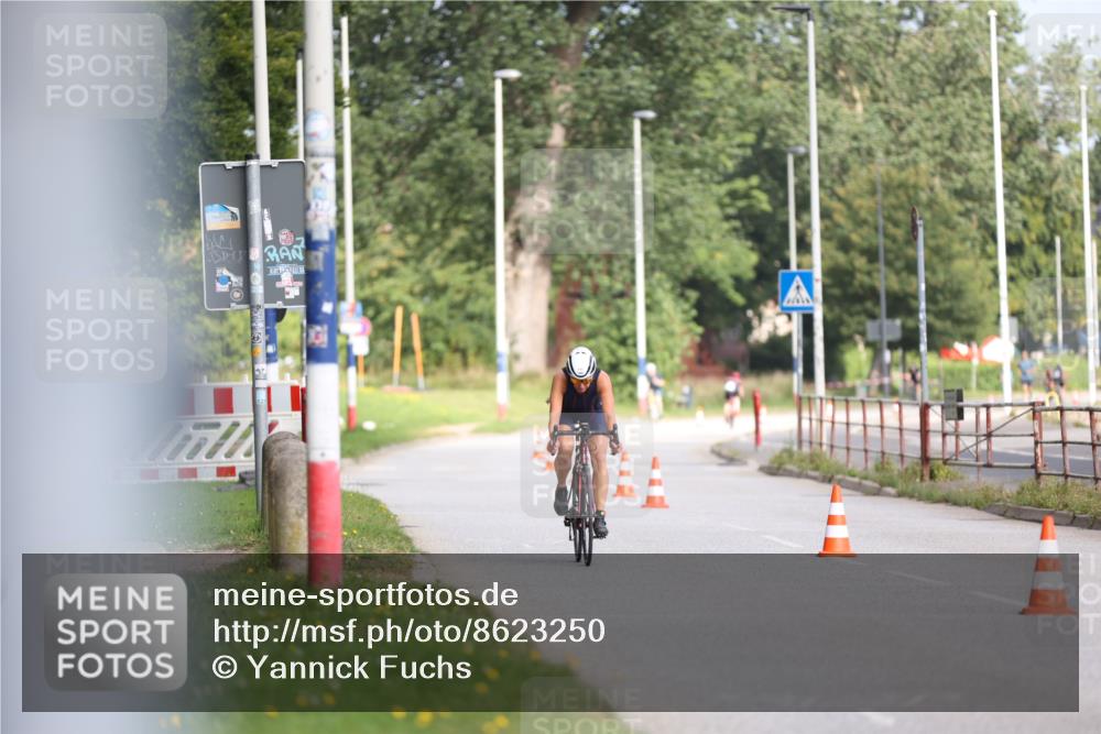 17.08.2025 - KN Förde Triathlon 2025 Yannick Fuchs http://msf.ph/oto/8623250 17.08.2025 09:56:45 Radfahren 145, 212, 130, 138, 151 meine-sportfotos.de
