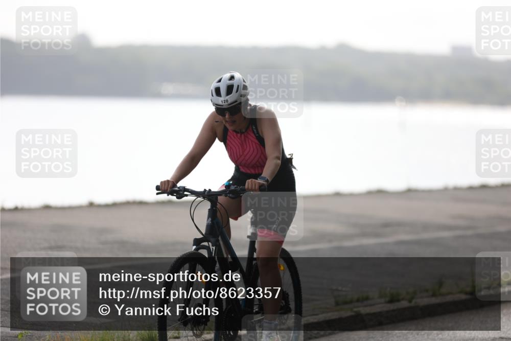 17.08.2025 - KN Förde Triathlon 2025 Yannick Fuchs http://msf.ph/oto/8623357 17.08.2025 09:57:49 Radfahren 120, 150, 243 meine-sportfotos.de