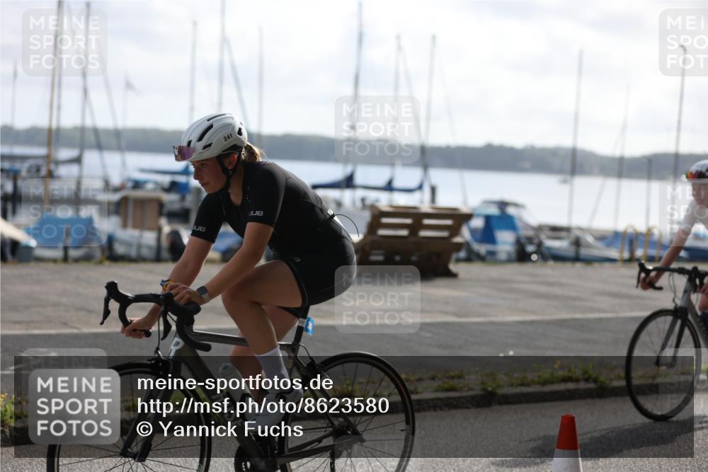 17.08.2025 - KN Förde Triathlon 2025 Yannick Fuchs http://msf.ph/oto/8623580 17.08.2025 10:00:06 Radfahren 118, 173, 179, 185, 189, 192, 240, 241, 249, 120, 248 meine-sportfotos.de