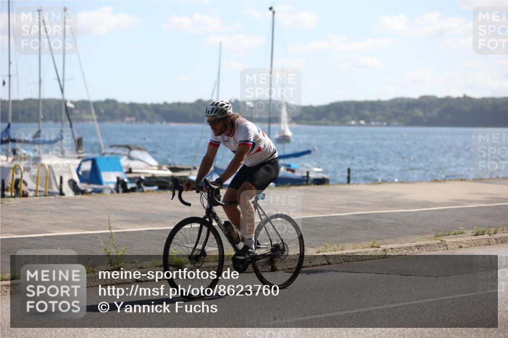 17.08.2025 - KN Förde Triathlon 2025 Yannick Fuchs http://msf.ph/oto/8623760 17.08.2025 11:18:13 Radfahren 279, 320, 340, 344, 615, 643, 297, 355 meine-sportfotos.de