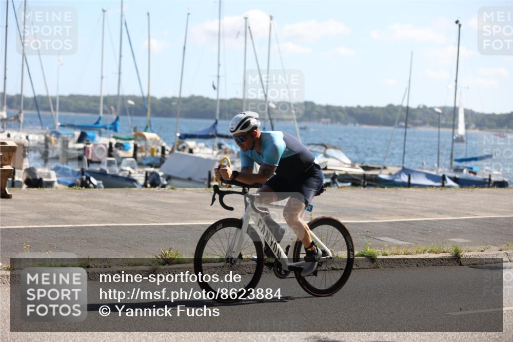 17.08.2025 - KN Förde Triathlon 2025 Yannick Fuchs http://msf.ph/oto/8623884 17.08.2025 11:19:44 Radfahren 270, 278, 302, 325, 331, 385, 390, 269 meine-sportfotos.de