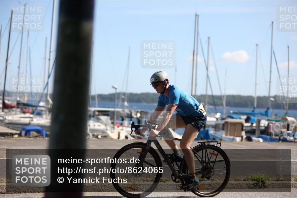17.08.2025 - KN Förde Triathlon 2025 Yannick Fuchs http://msf.ph/oto/8624065 17.08.2025 11:24:11 Radfahren 288, 345, 353, 354, 614, 619, 642, 261, 266, 288, 296, 307, 362, 612, 614, 632 meine-sportfotos.de