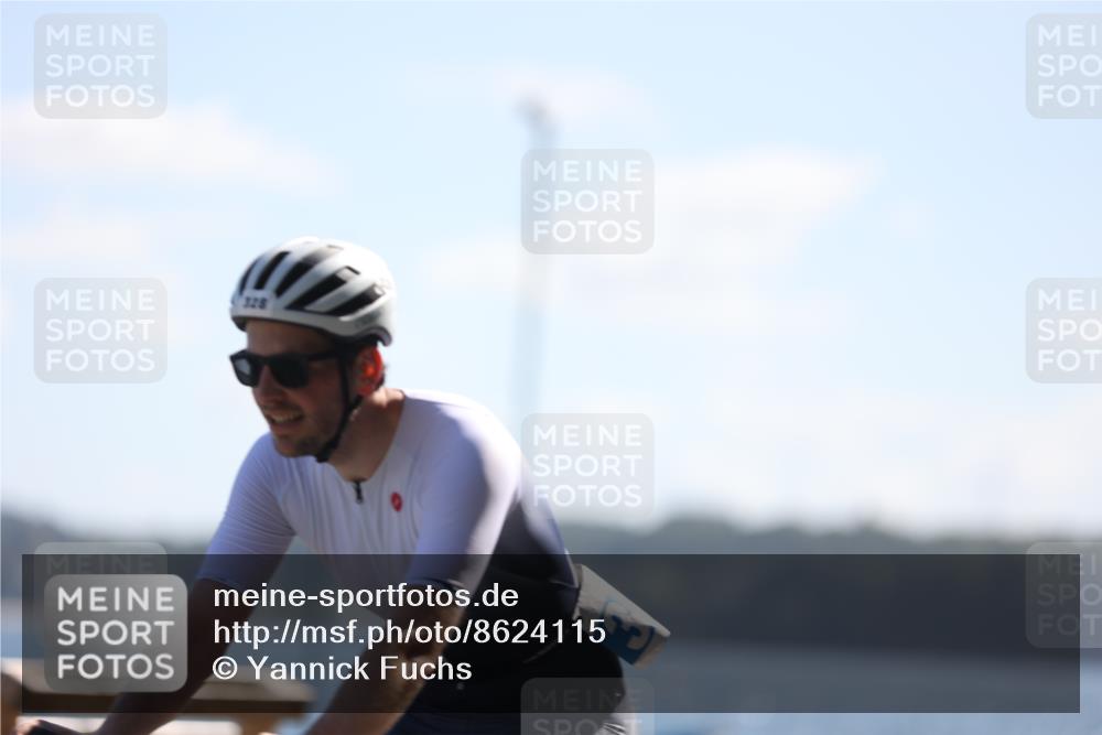17.08.2025 - KN Förde Triathlon 2025 Yannick Fuchs http://msf.ph/oto/8624115 17.08.2025 11:24:58 Radfahren 284, 300, 306, 328, 356, 373, 606, 635, 306, 389 meine-sportfotos.de